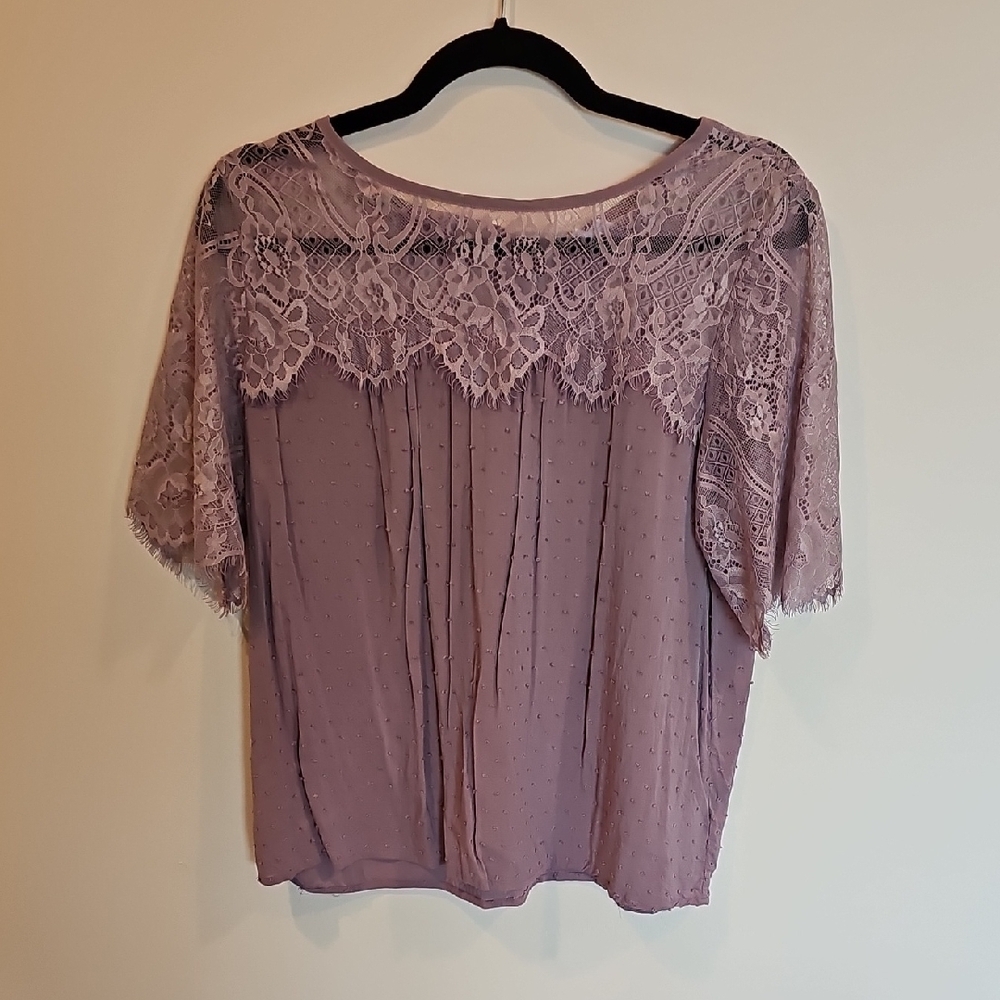 Elegant Lace Trim Lavender Top